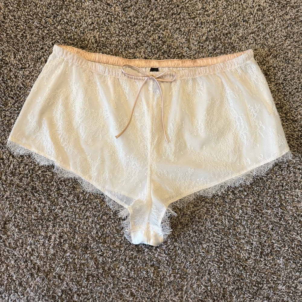 Victoria’s Secret Sleep Shorts Lingerie Pink Sheer Lace And Silk Women’s XL NWOT